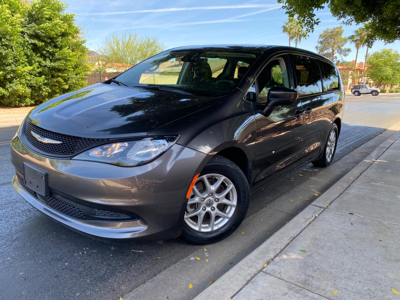 Chrysler Voyager LX FWD 2023