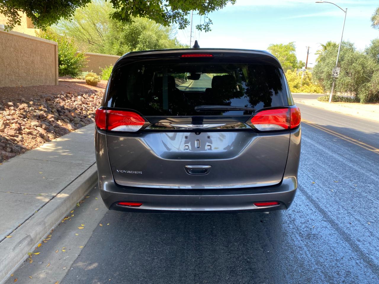 Chrysler Voyager LX FWD 2023