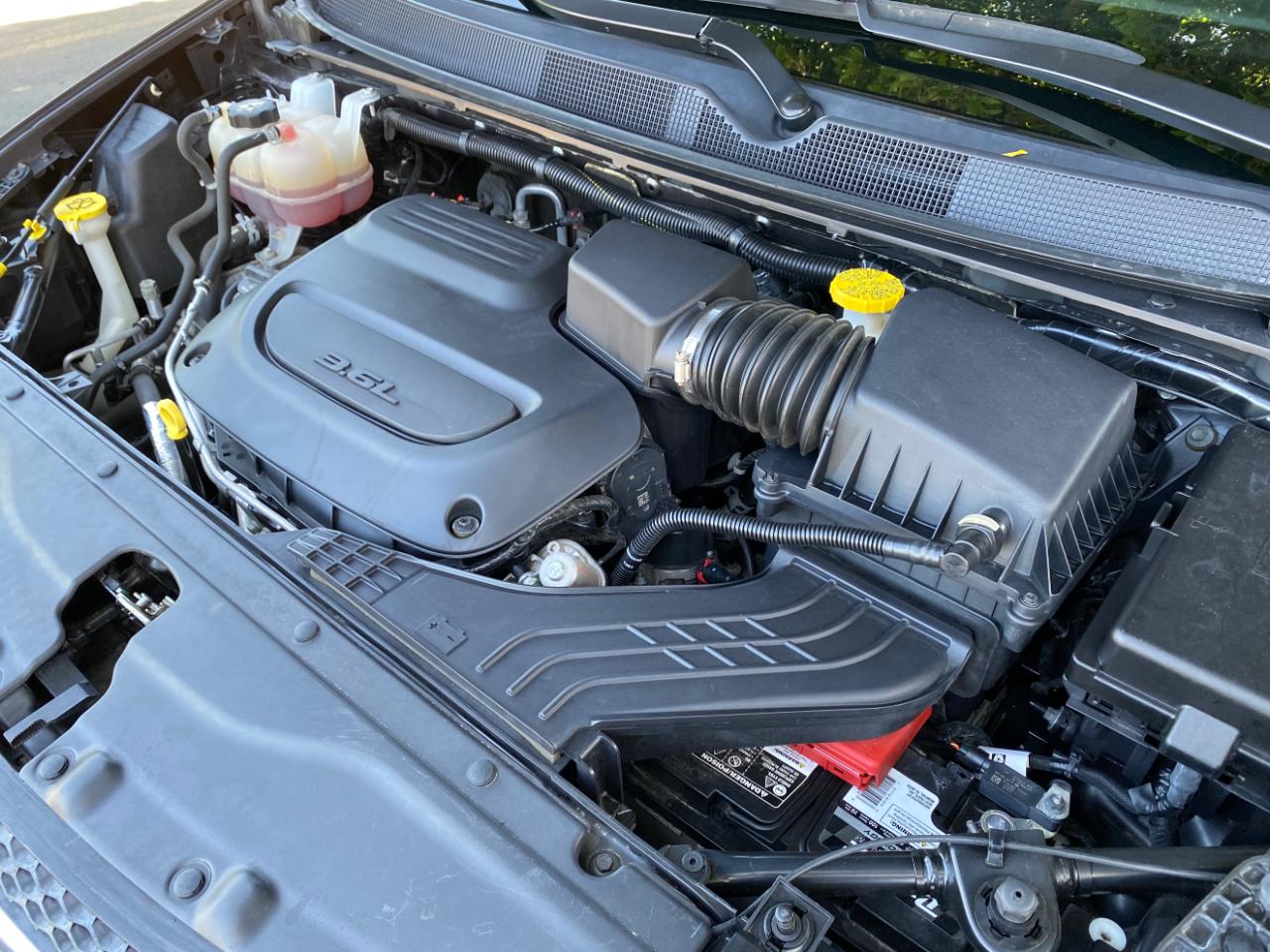 Chrysler Voyager LX FWD 2023