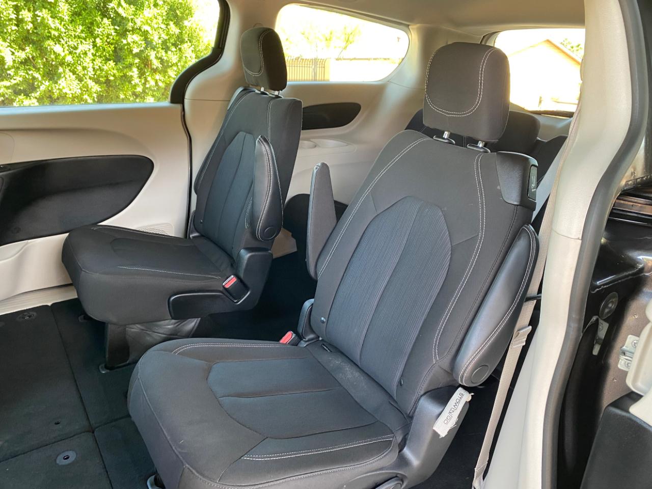 Chrysler Voyager LX FWD 2023