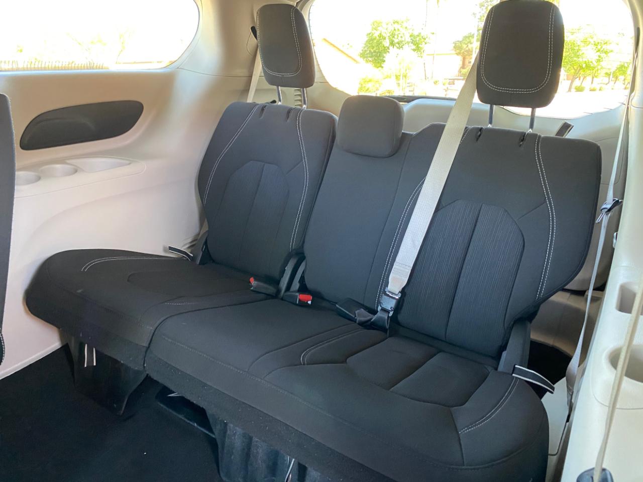 Chrysler Voyager LX FWD 2023