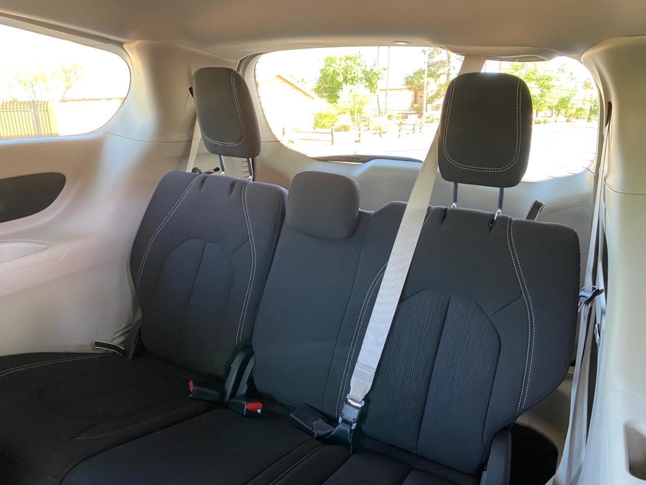 Chrysler Voyager LX FWD 2023