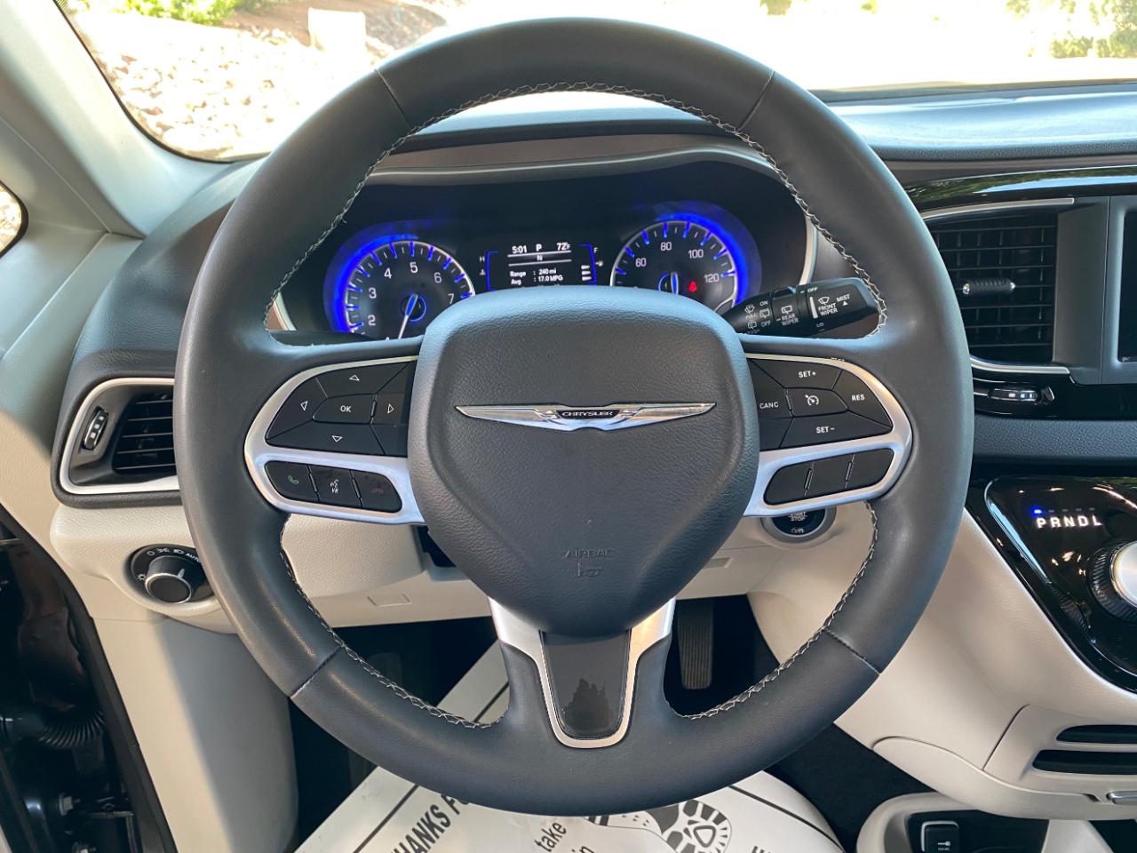 Chrysler Voyager LX FWD 2023