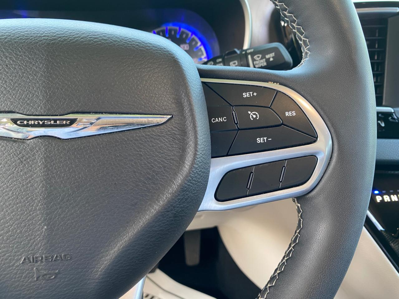 Chrysler Voyager LX FWD 2023