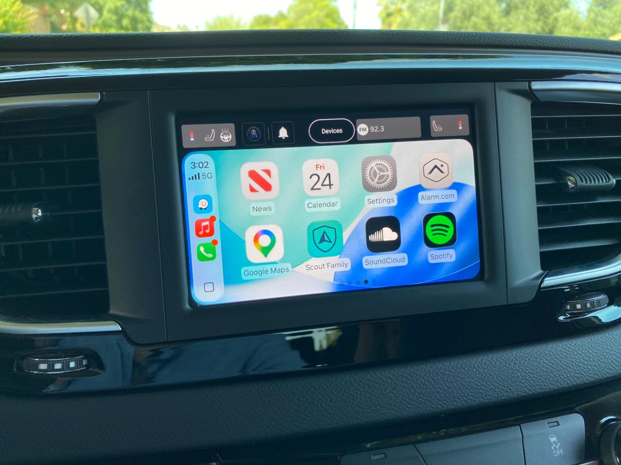 Chrysler Voyager LX FWD 2023