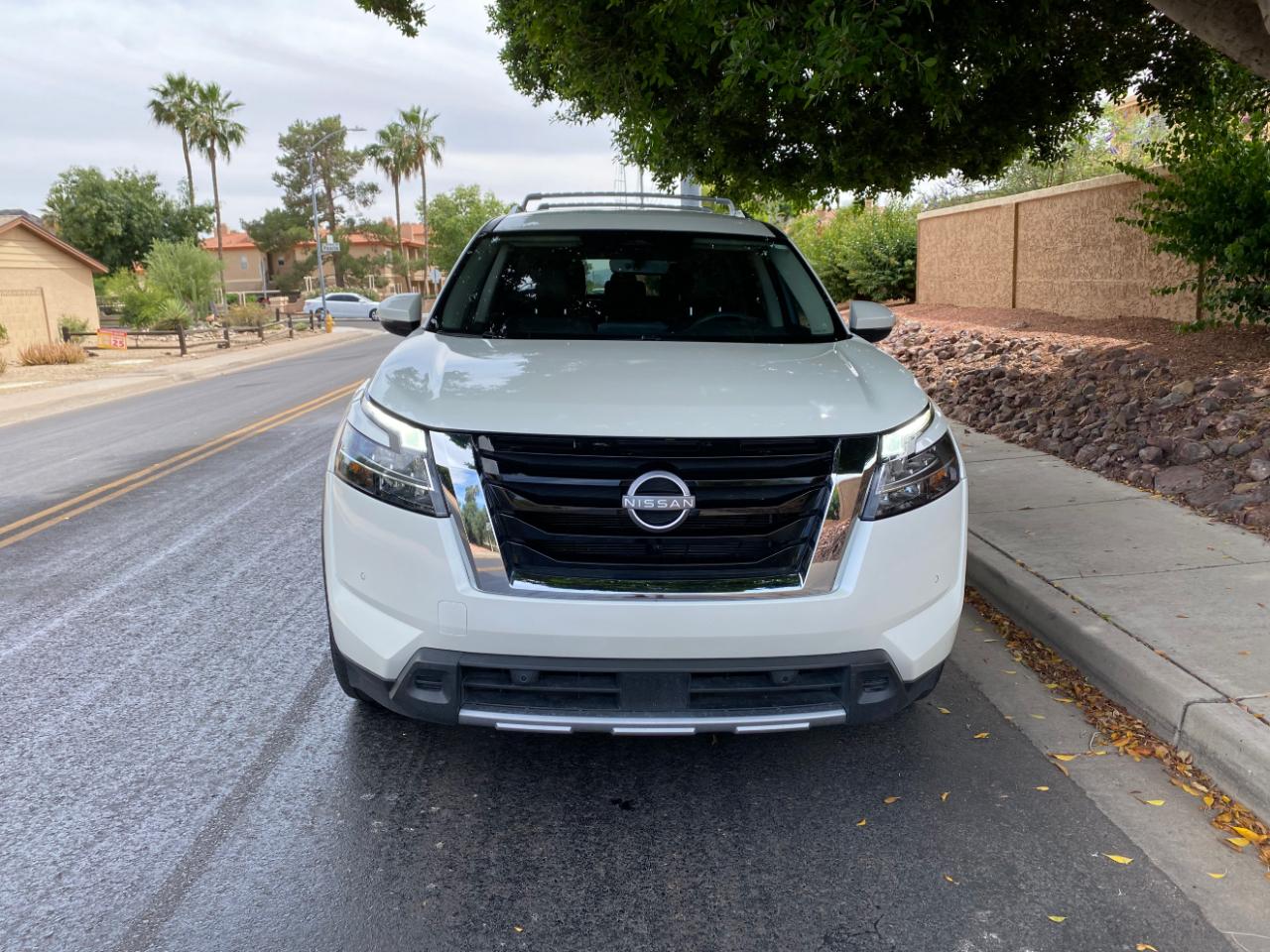 Nissan Pathfinder SL 2WD 2024