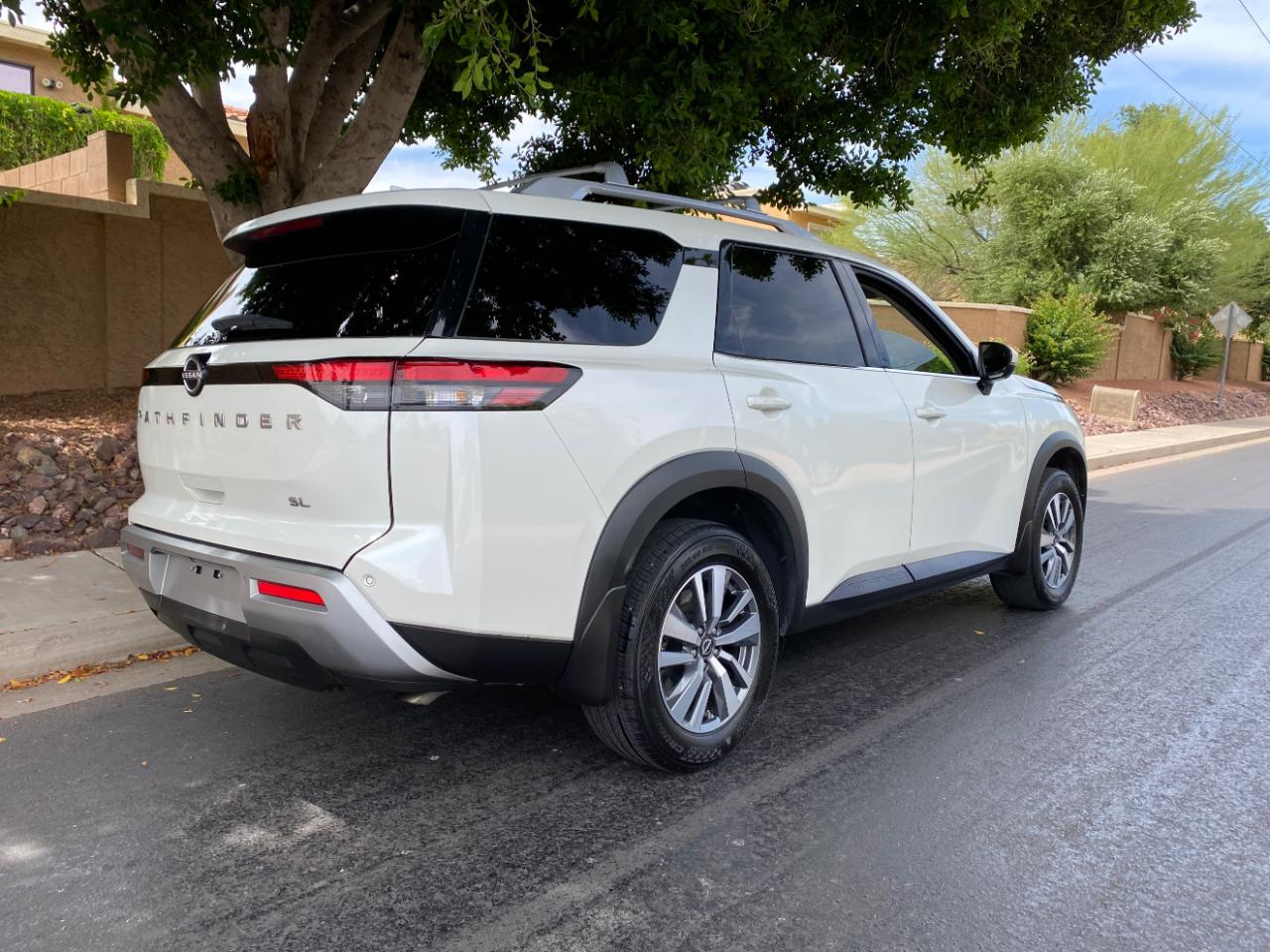 Nissan Pathfinder SL 2WD 2024