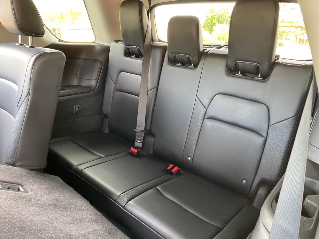 Nissan Pathfinder SL 2WD 2024