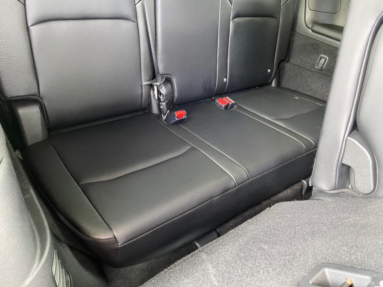 Nissan Pathfinder SL 2WD 2024