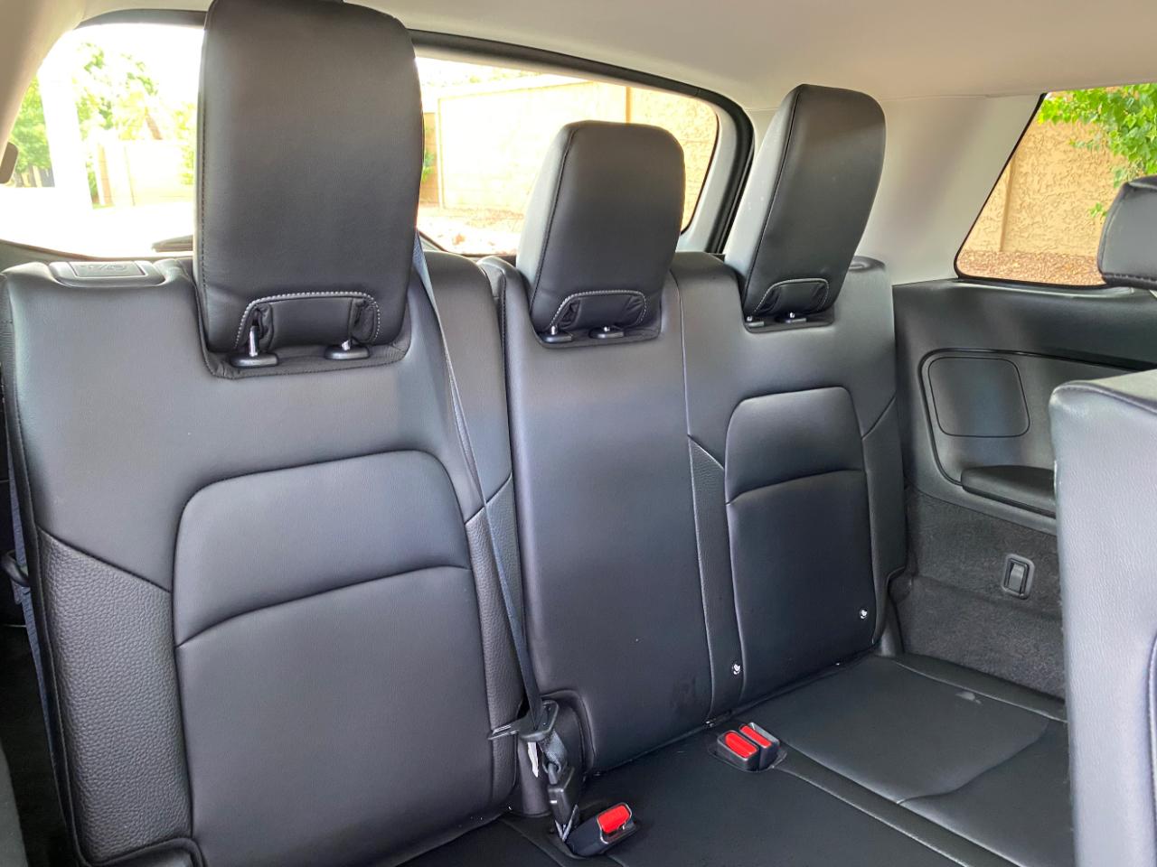 Nissan Pathfinder SL 2WD 2024