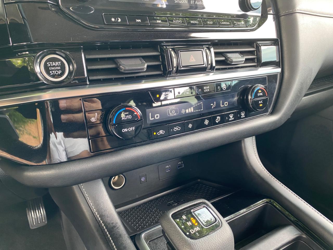 Nissan Pathfinder SL 2WD 2024