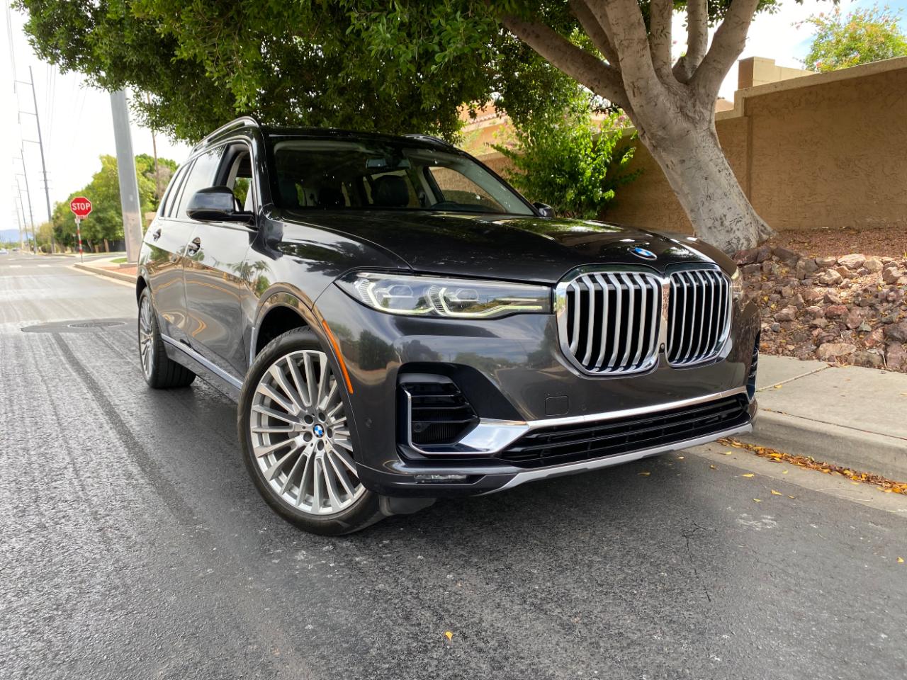 BMW X7 xDrive40i Sports Activity Vehicle 2020