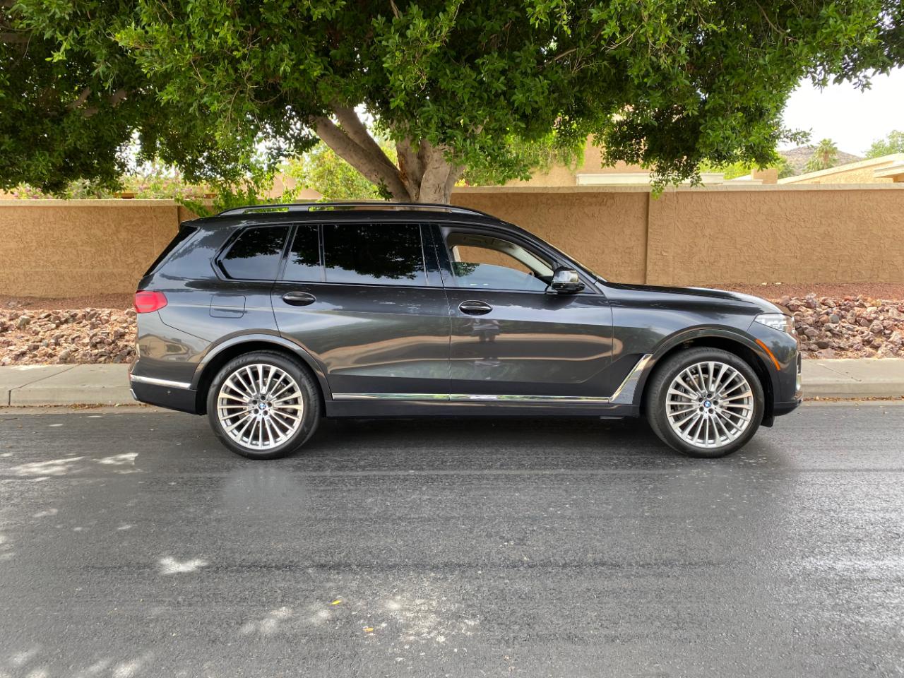 BMW X7 xDrive40i Sports Activity Vehicle 2020