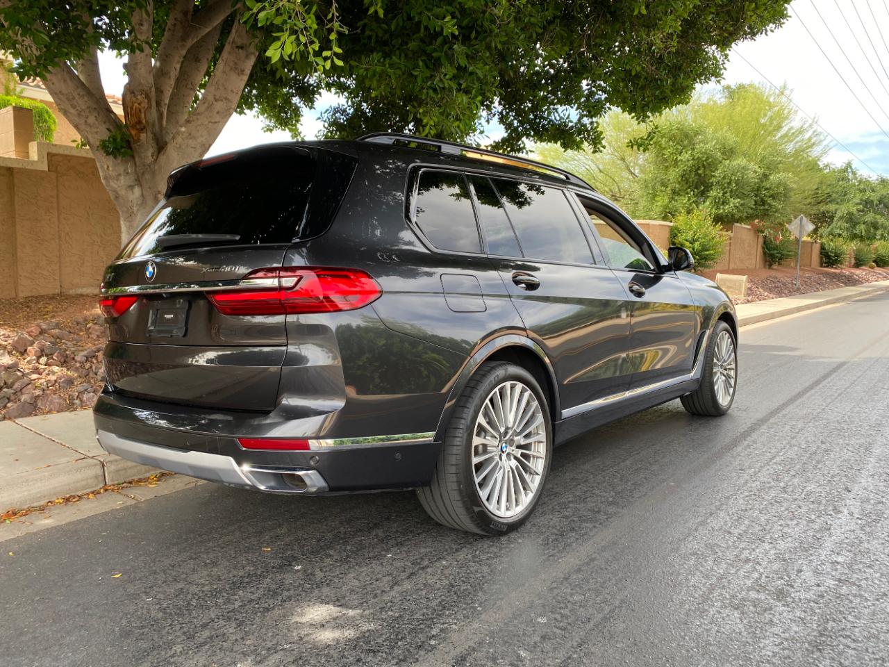 BMW X7 xDrive40i Sports Activity Vehicle 2020