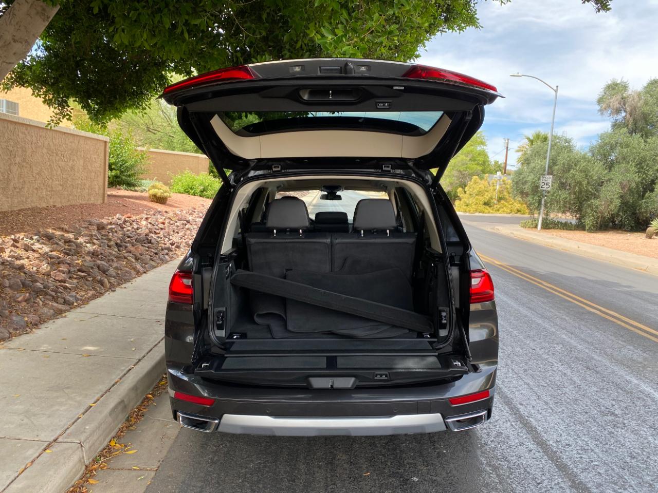 BMW X7 xDrive40i Sports Activity Vehicle 2020