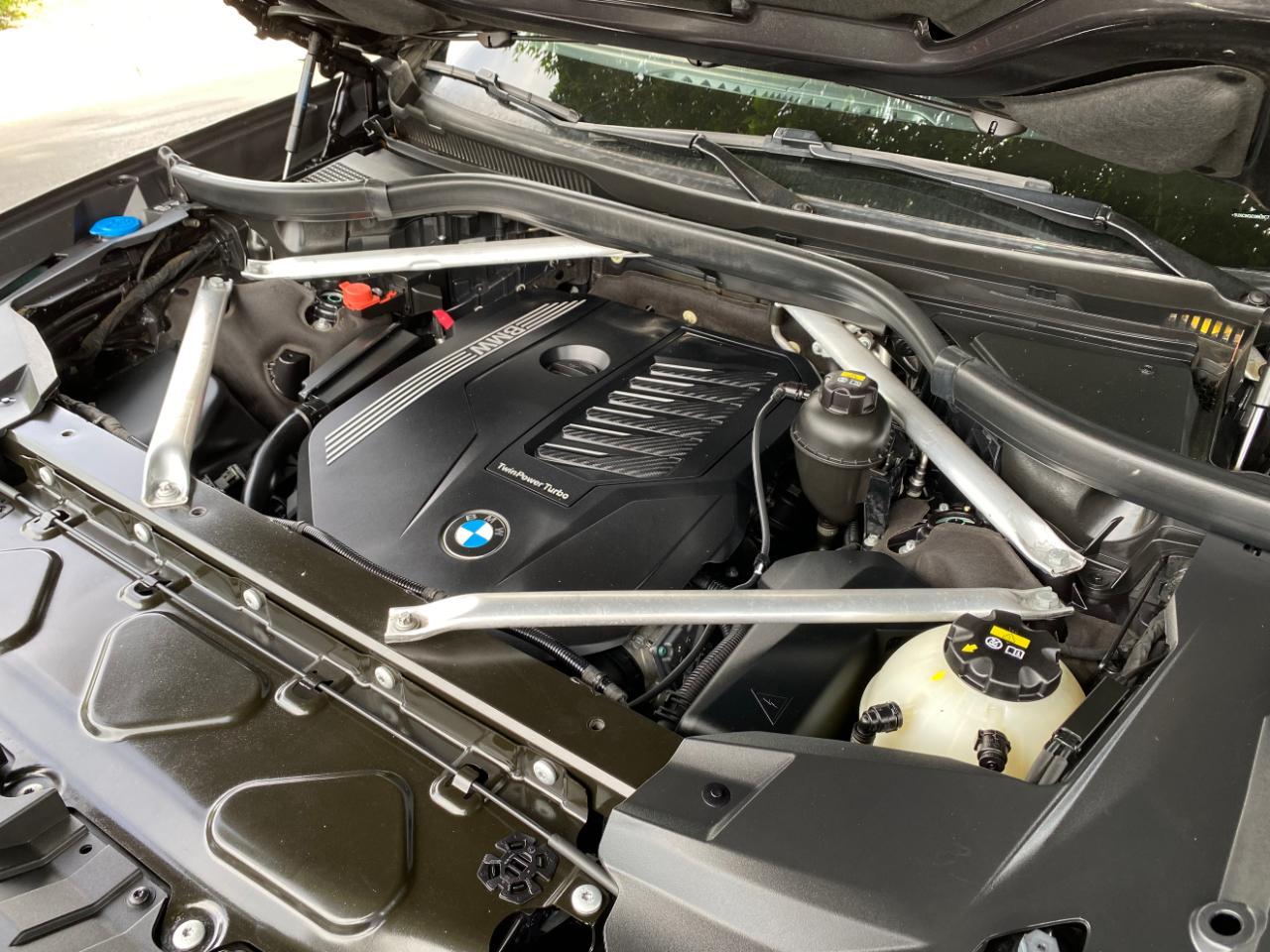 BMW X7 xDrive40i Sports Activity Vehicle 2020