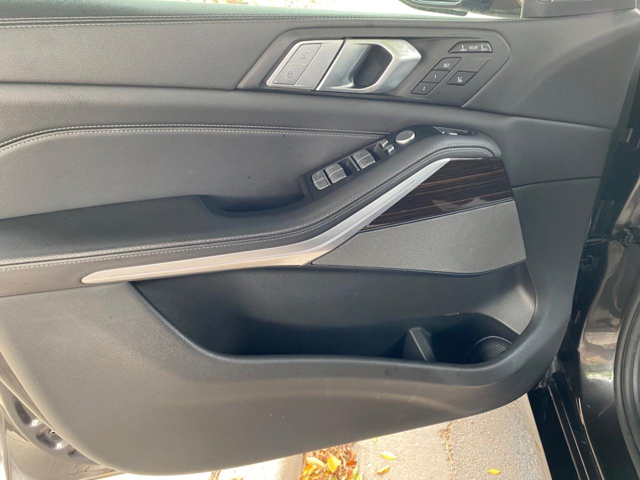 BMW X7 xDrive40i Sports Activity Vehicle 2020