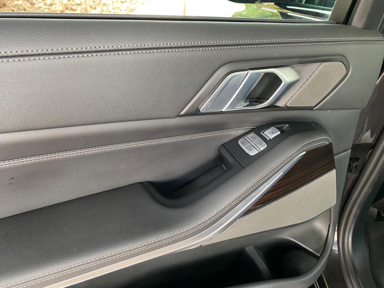 BMW X7 xDrive40i Sports Activity Vehicle 2020