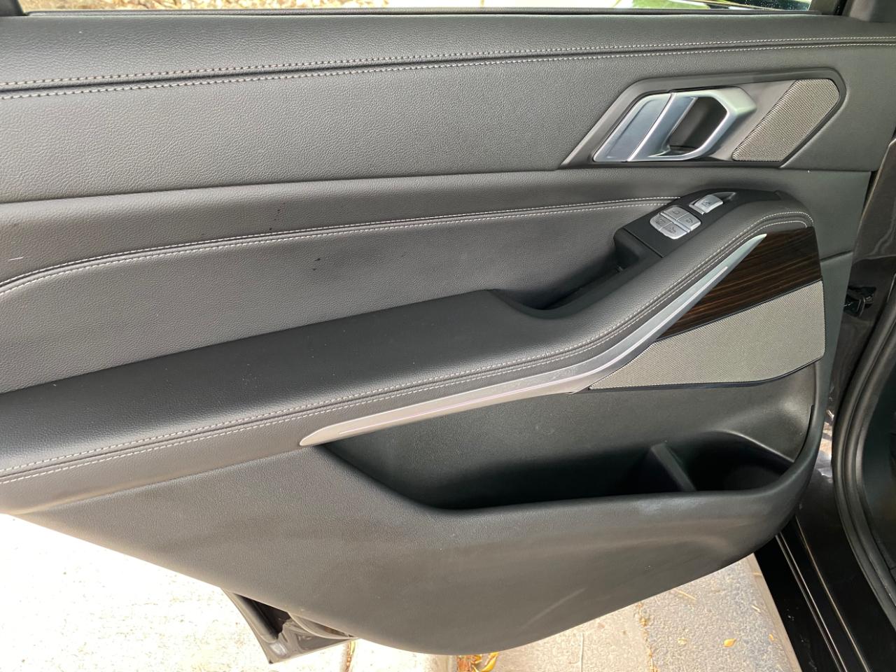 BMW X7 xDrive40i Sports Activity Vehicle 2020