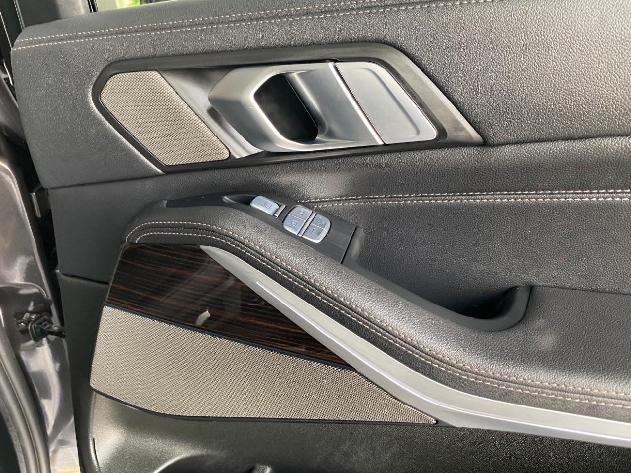 BMW X7 xDrive40i Sports Activity Vehicle 2020