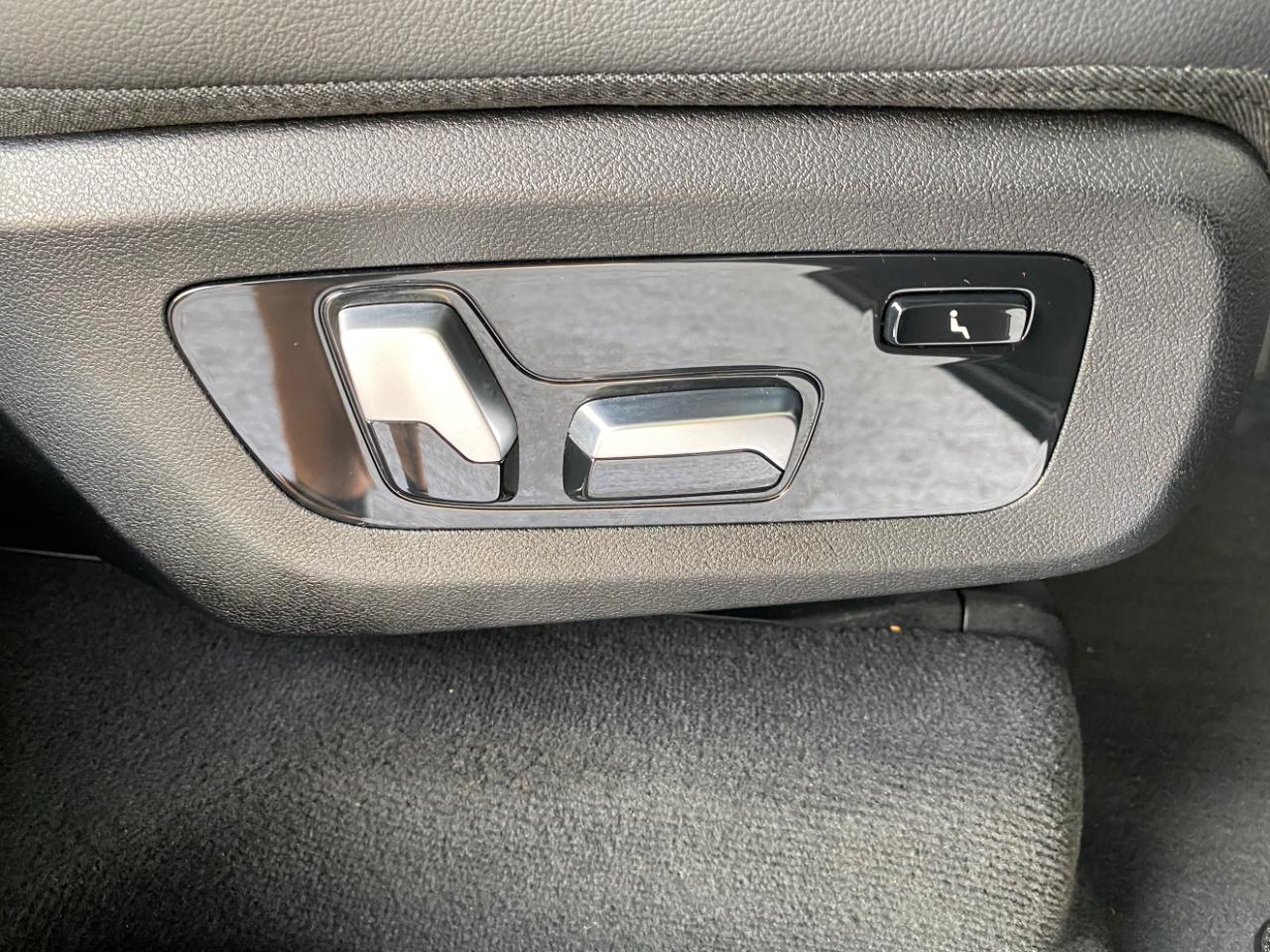 BMW X7 xDrive40i Sports Activity Vehicle 2020