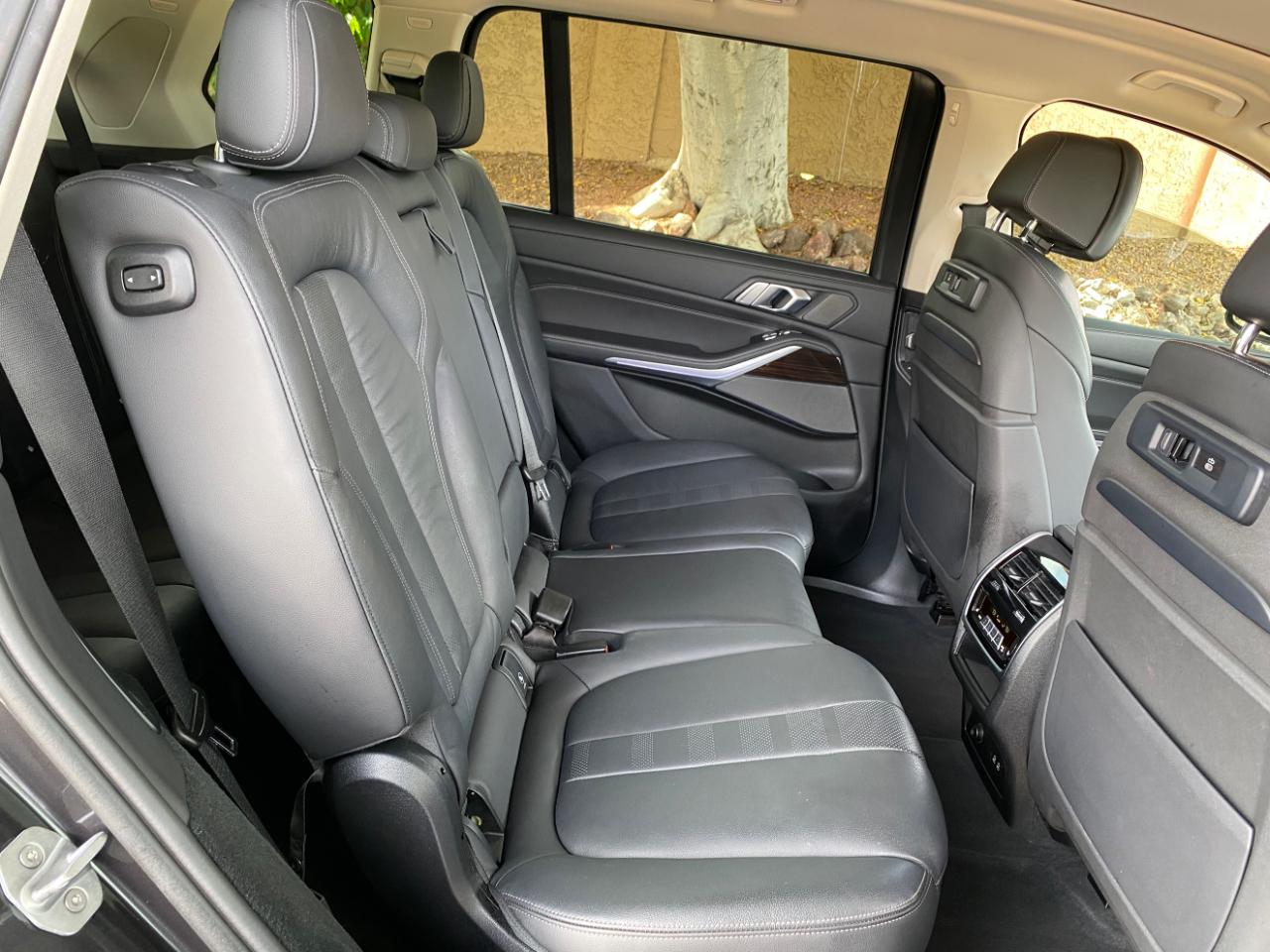 BMW X7 xDrive40i Sports Activity Vehicle 2020