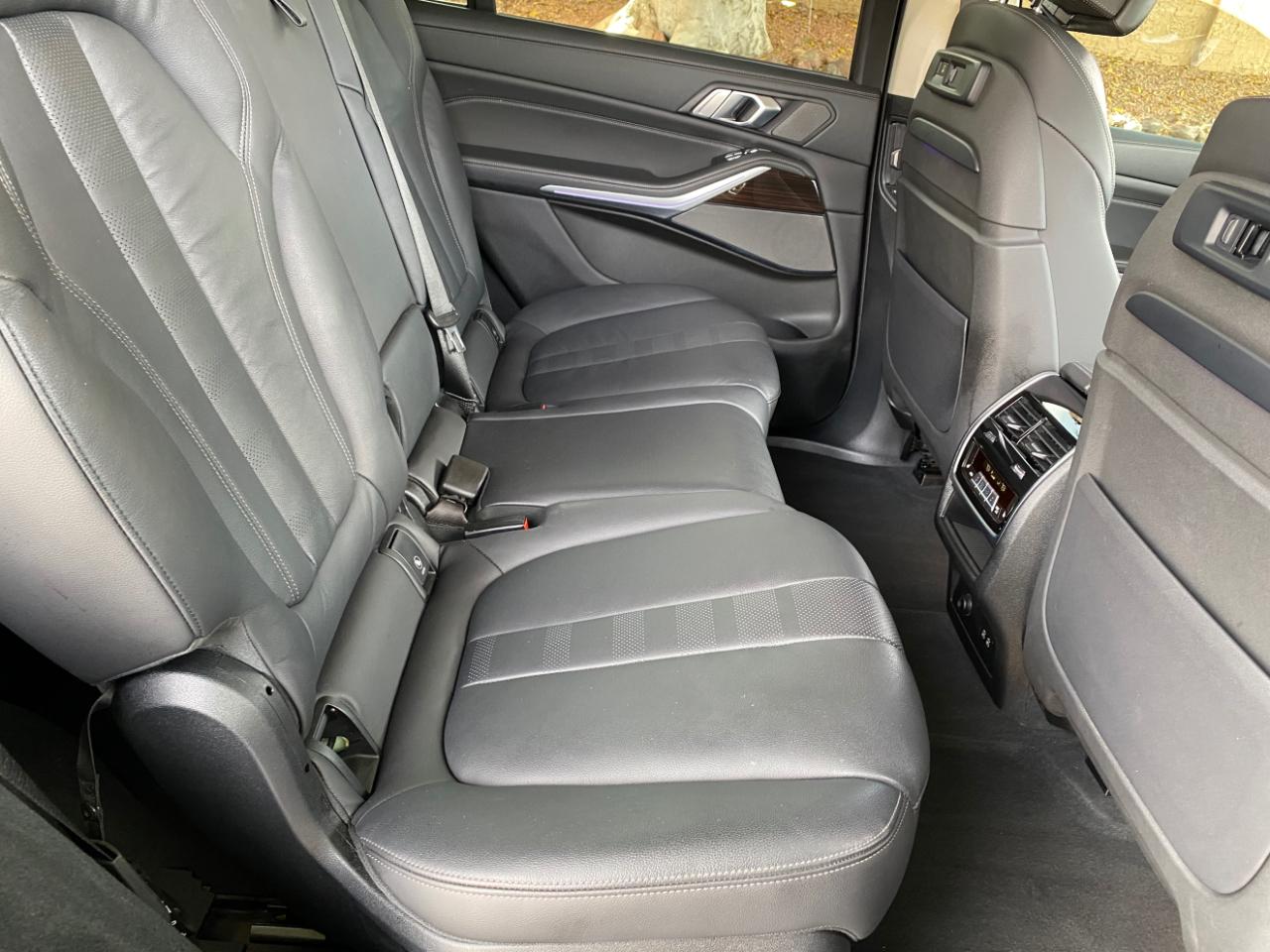 BMW X7 xDrive40i Sports Activity Vehicle 2020