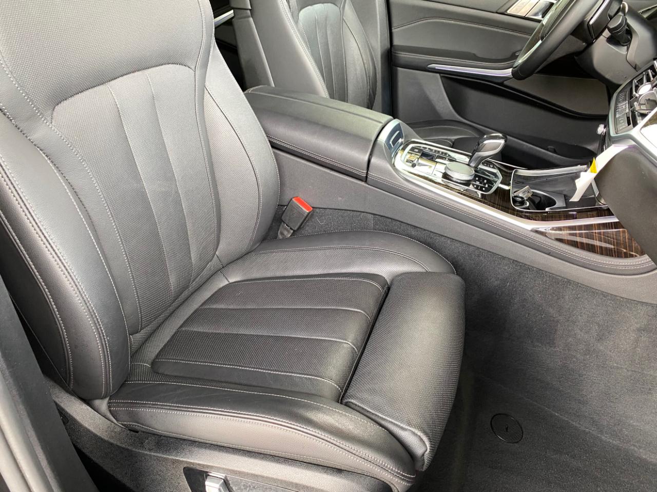 BMW X7 xDrive40i Sports Activity Vehicle 2020