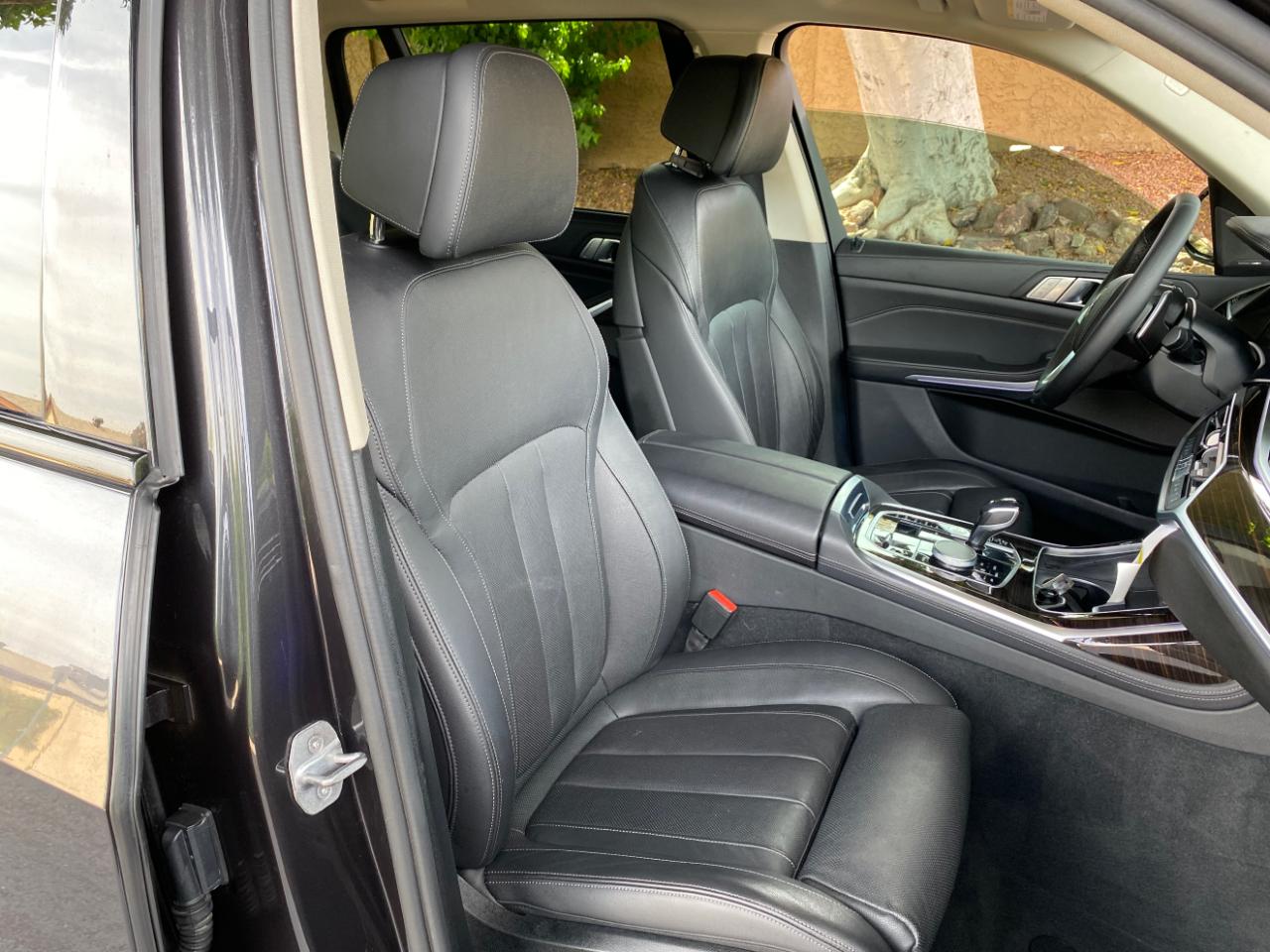 BMW X7 xDrive40i Sports Activity Vehicle 2020