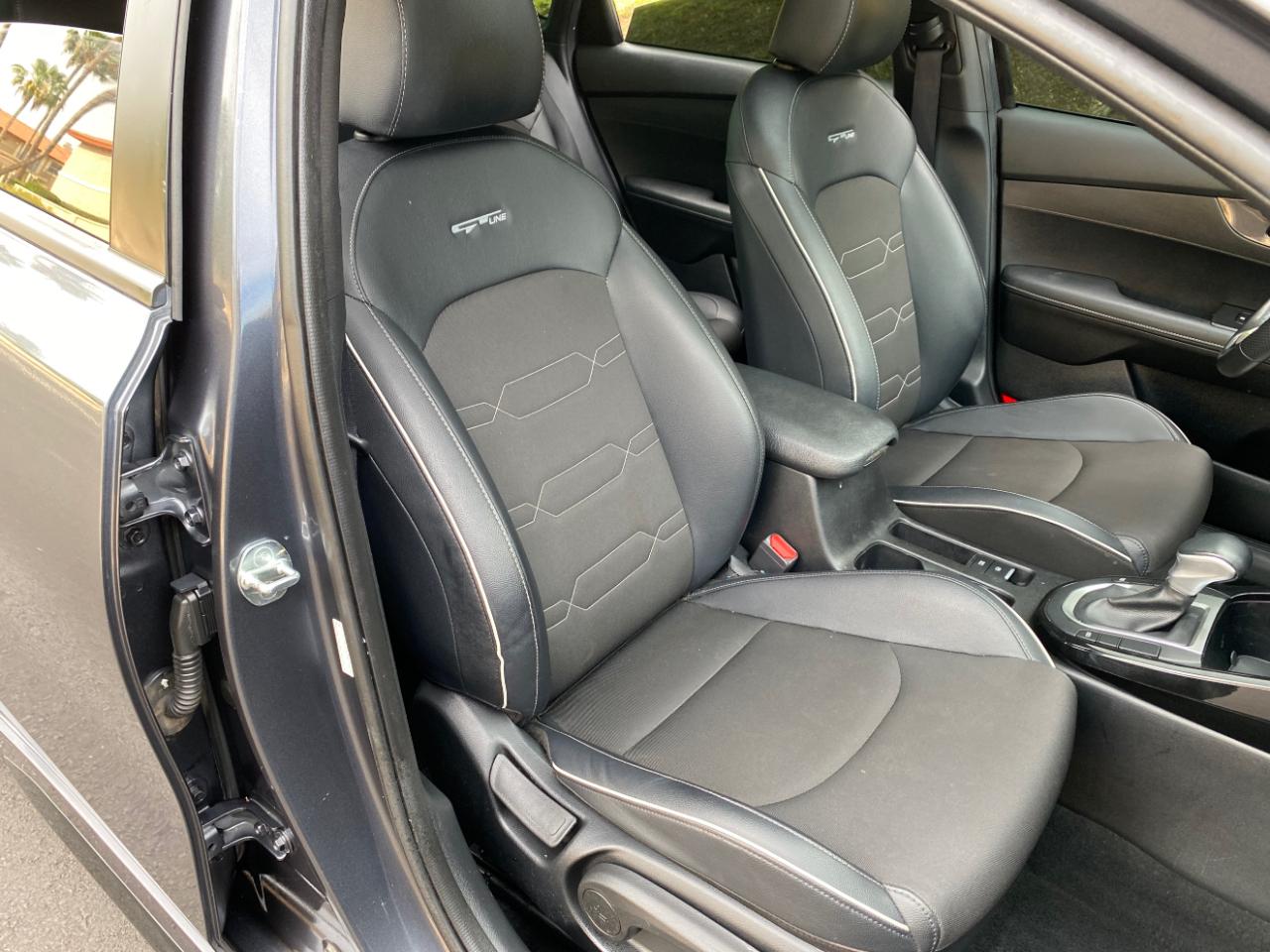 Kia Forte GT-Line IVT 2023