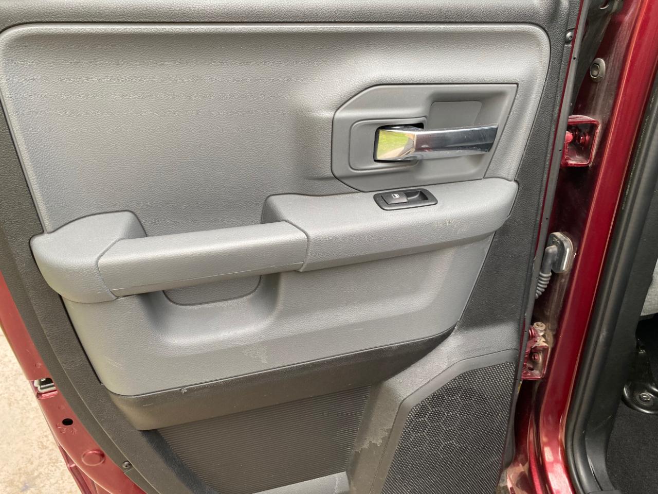 RAM 1500 Classic Warlock 4x2 Quad Cab 6'4" Box 2020
