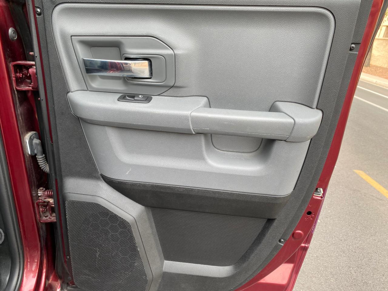 RAM 1500 Classic Warlock 4x2 Quad Cab 6'4" Box 2020