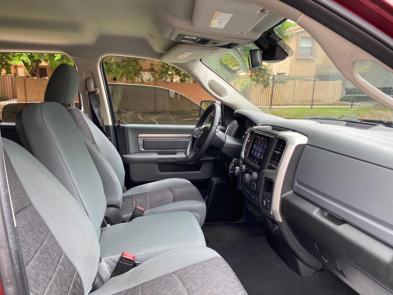 RAM 1500 Classic Warlock 4x2 Quad Cab 6'4" Box 2020