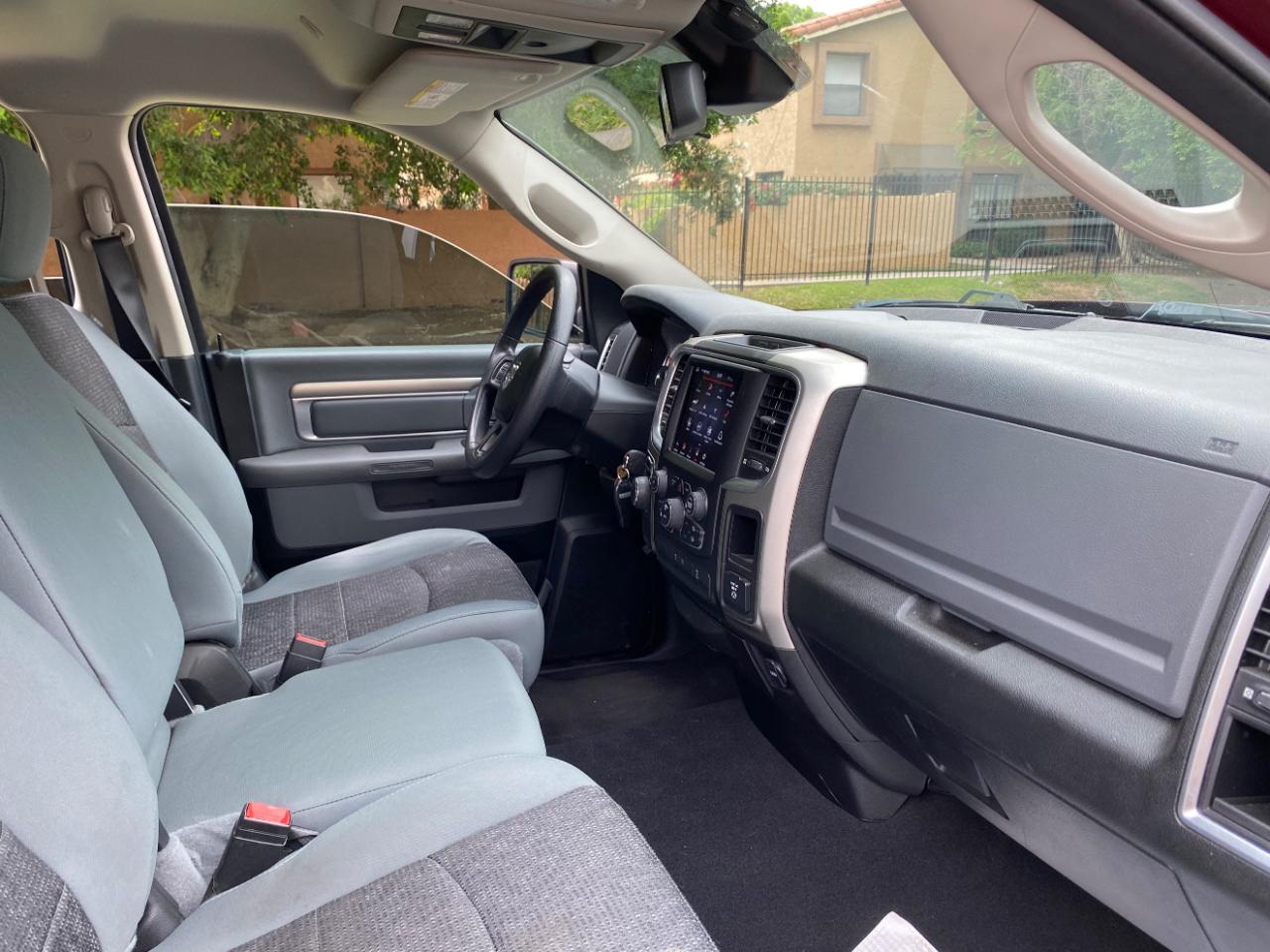 RAM 1500 Classic Warlock 4x2 Quad Cab 6'4" Box 2020