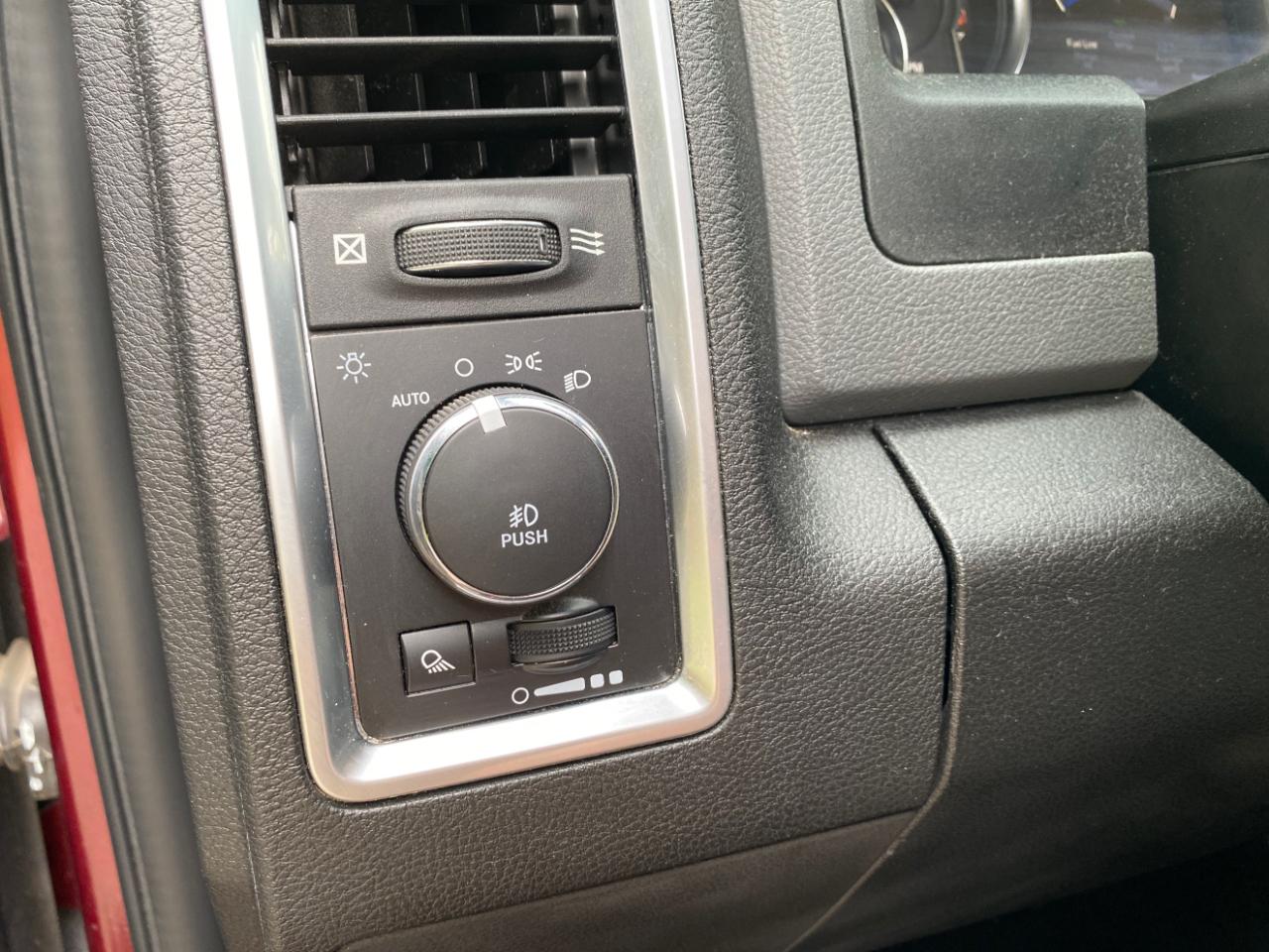 RAM 1500 Classic Warlock 4x2 Quad Cab 6'4" Box 2020