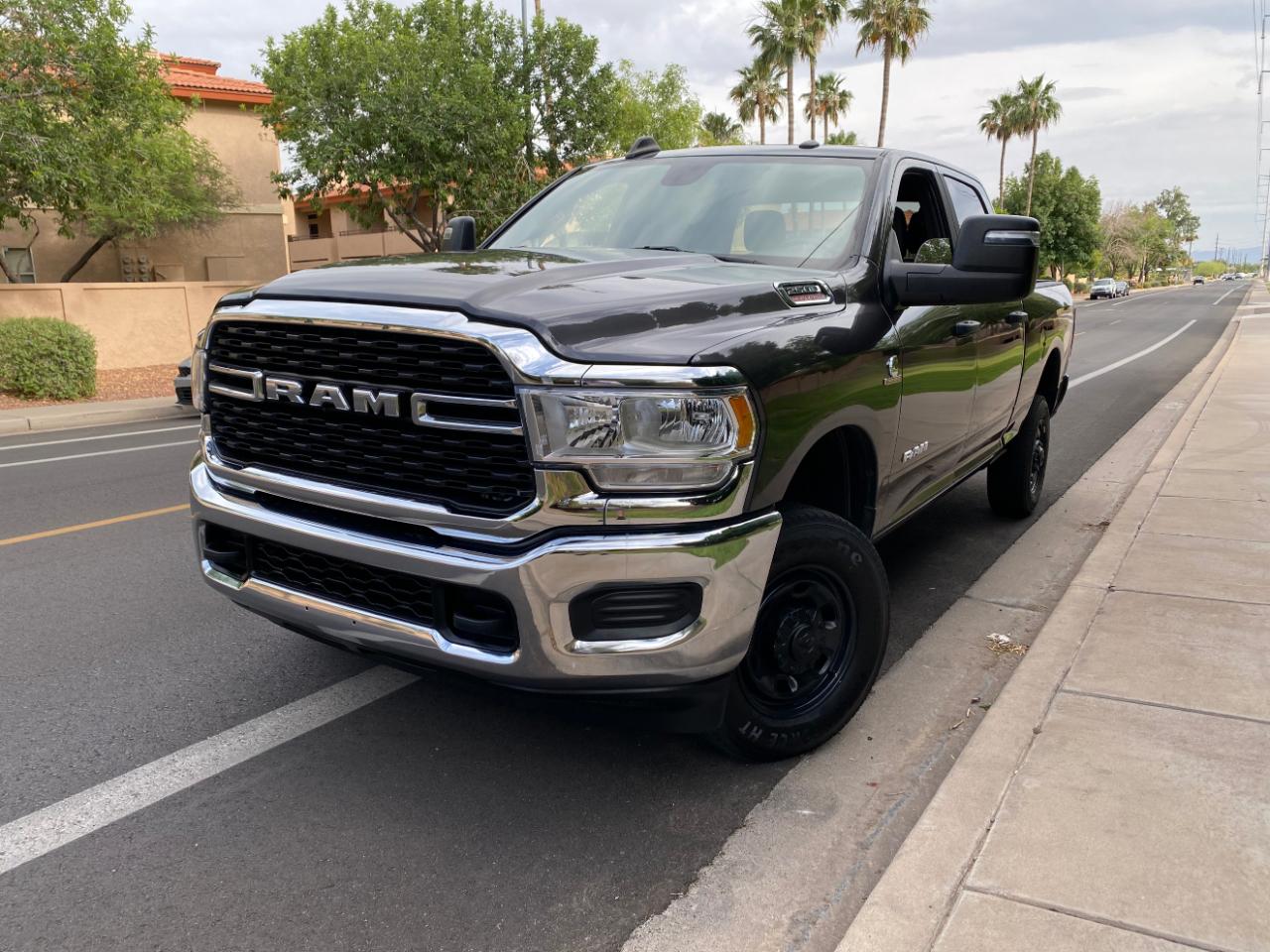 RAM 2500 Big Horn 4x4 Crew Cab 6'4" Box 2024