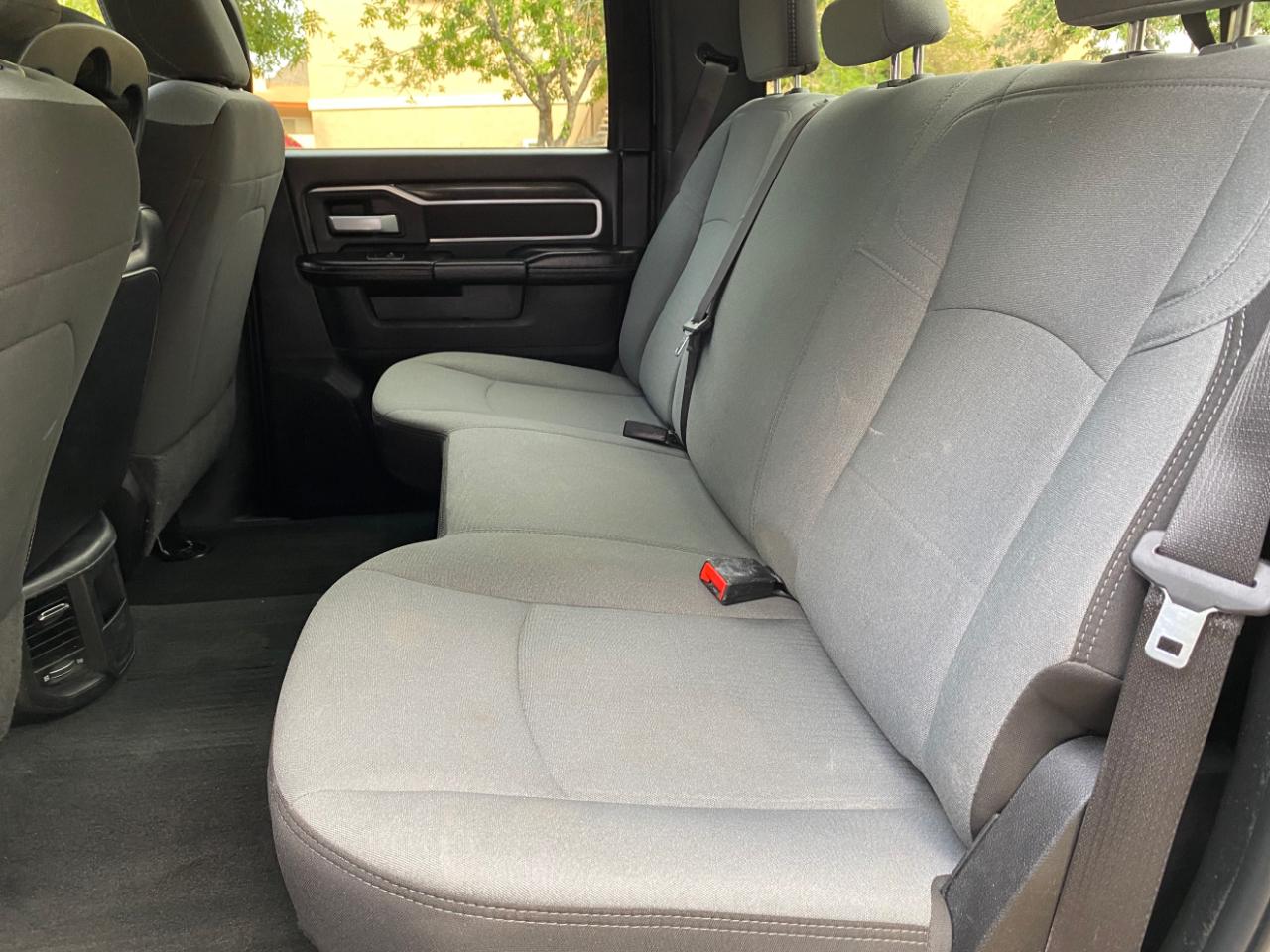 RAM 2500 Big Horn 4x4 Crew Cab 6'4" Box 2024