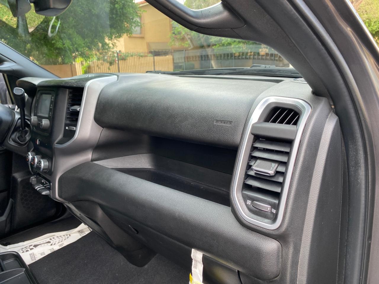 RAM 2500 Big Horn 4x4 Crew Cab 6'4" Box 2024