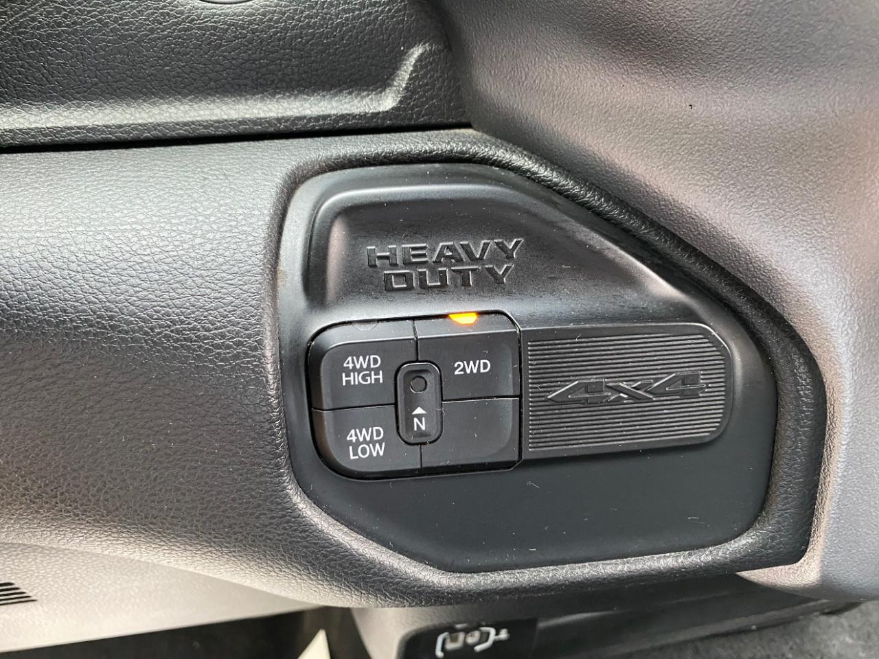 RAM 2500 Big Horn 4x4 Crew Cab 6'4" Box 2024