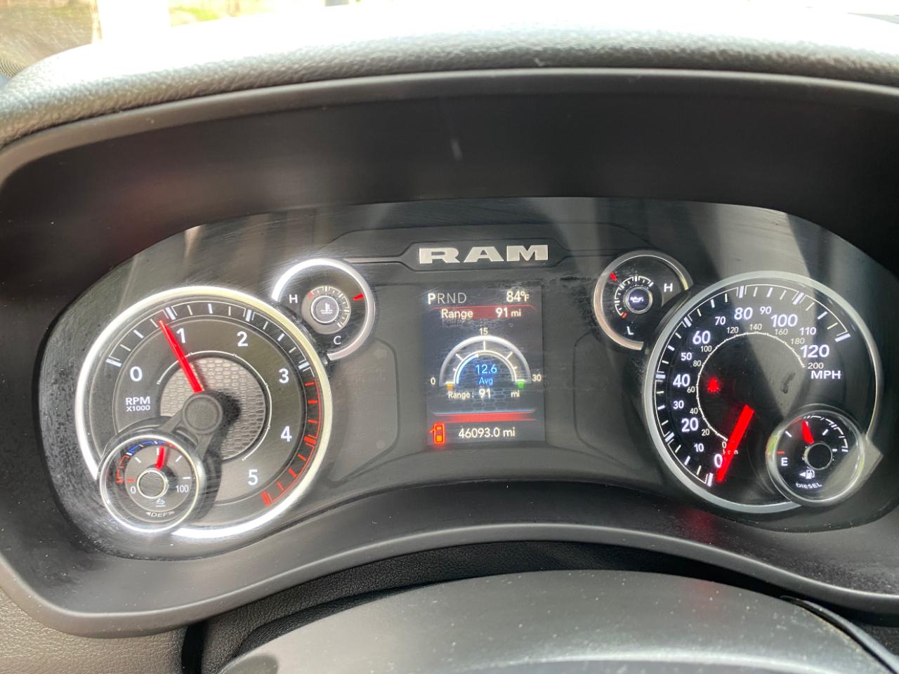 RAM 2500 Big Horn 4x4 Crew Cab 6'4" Box 2024