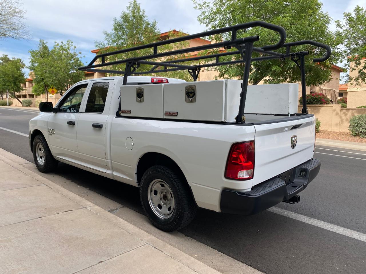 RAM 1500 Classic Tradesman 4x2 Quad Cab 6'4" Box 2021