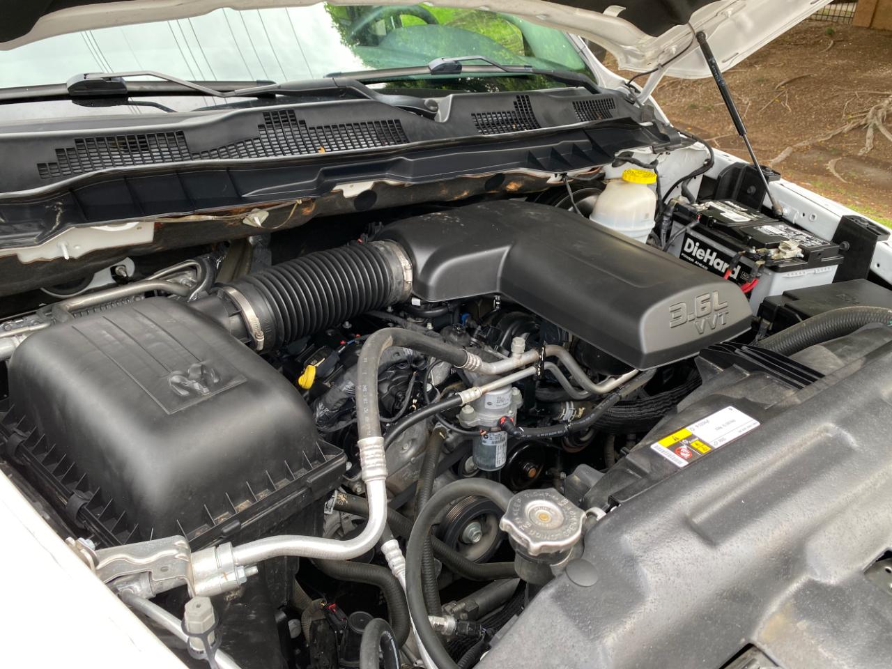 RAM 1500 Classic Tradesman 4x2 Quad Cab 6'4" Box 2021