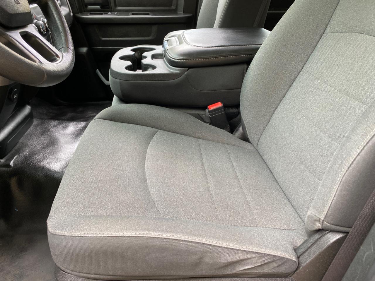 RAM 1500 Classic Tradesman 4x2 Quad Cab 6'4" Box 2021