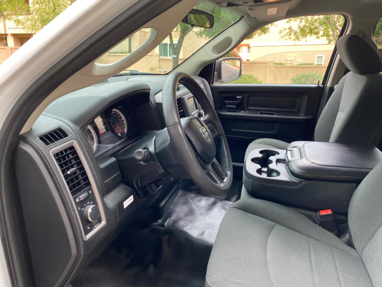 RAM 1500 Classic Tradesman 4x2 Quad Cab 6'4" Box 2021