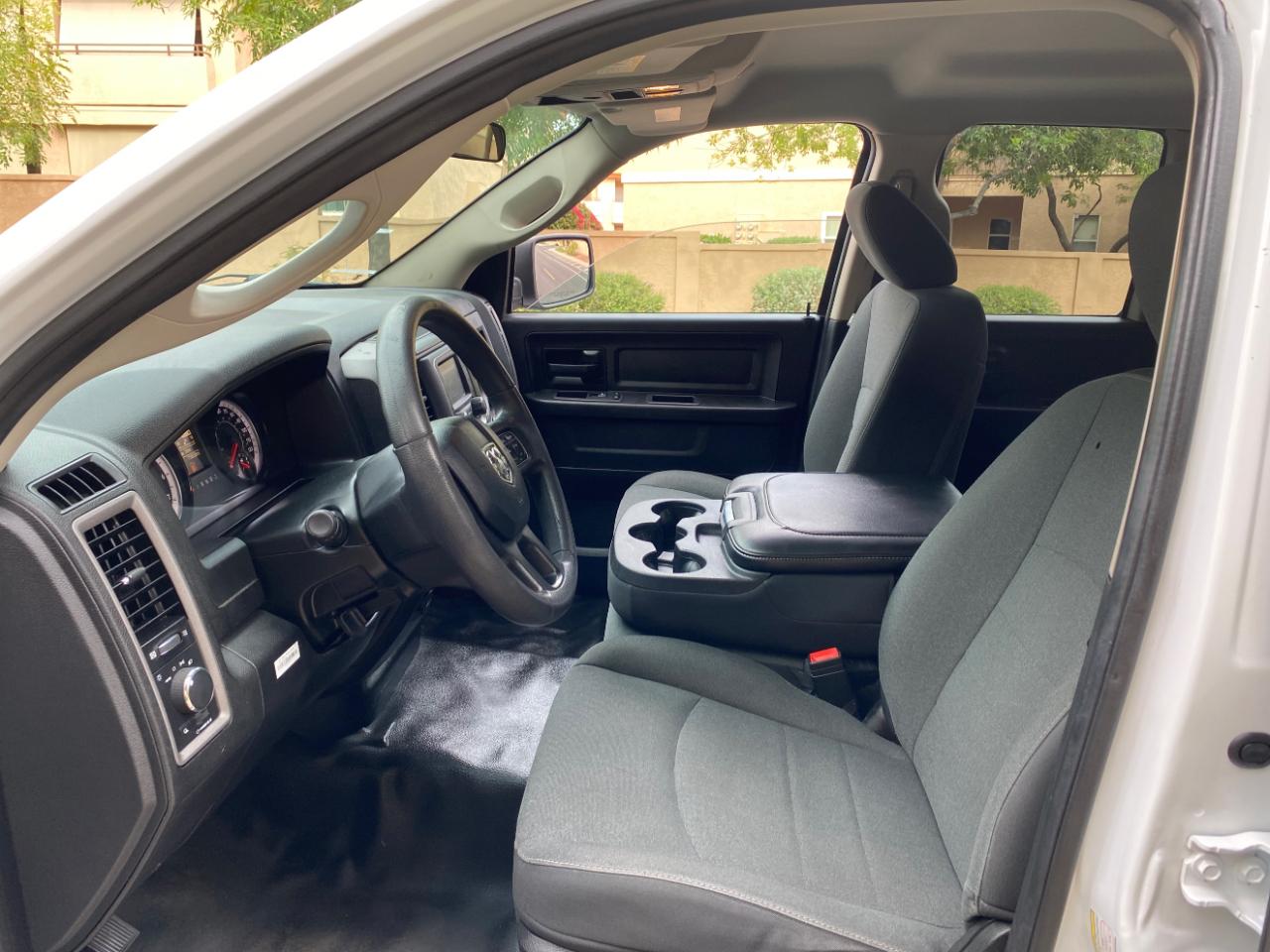 RAM 1500 Classic Tradesman 4x2 Quad Cab 6'4" Box 2021