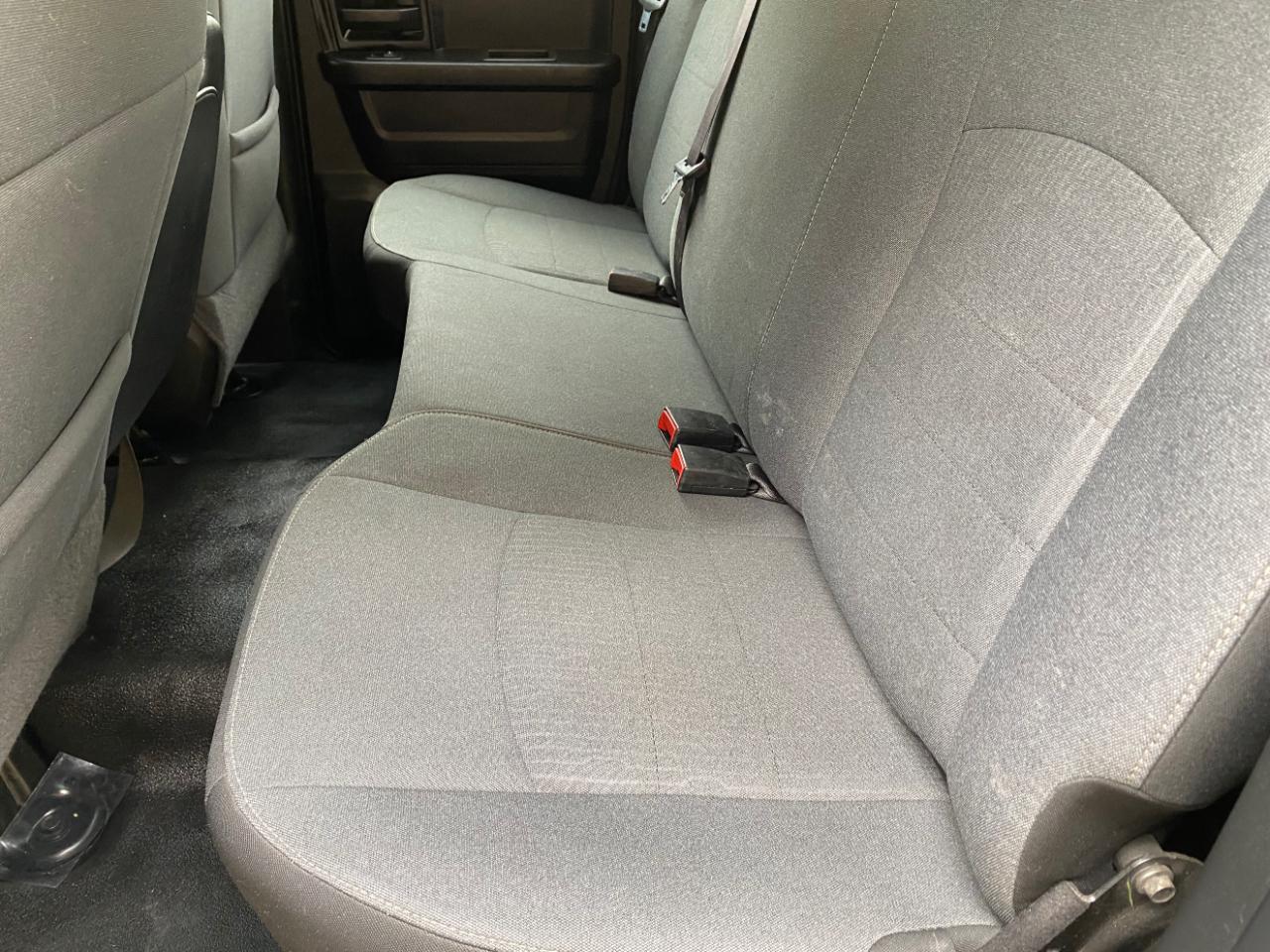 RAM 1500 Classic Tradesman 4x2 Quad Cab 6'4" Box 2021