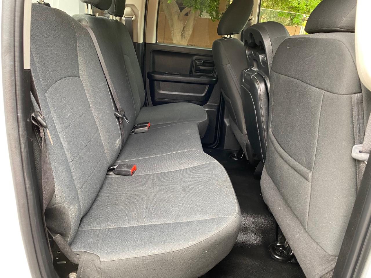 RAM 1500 Classic Tradesman 4x2 Quad Cab 6'4" Box 2021