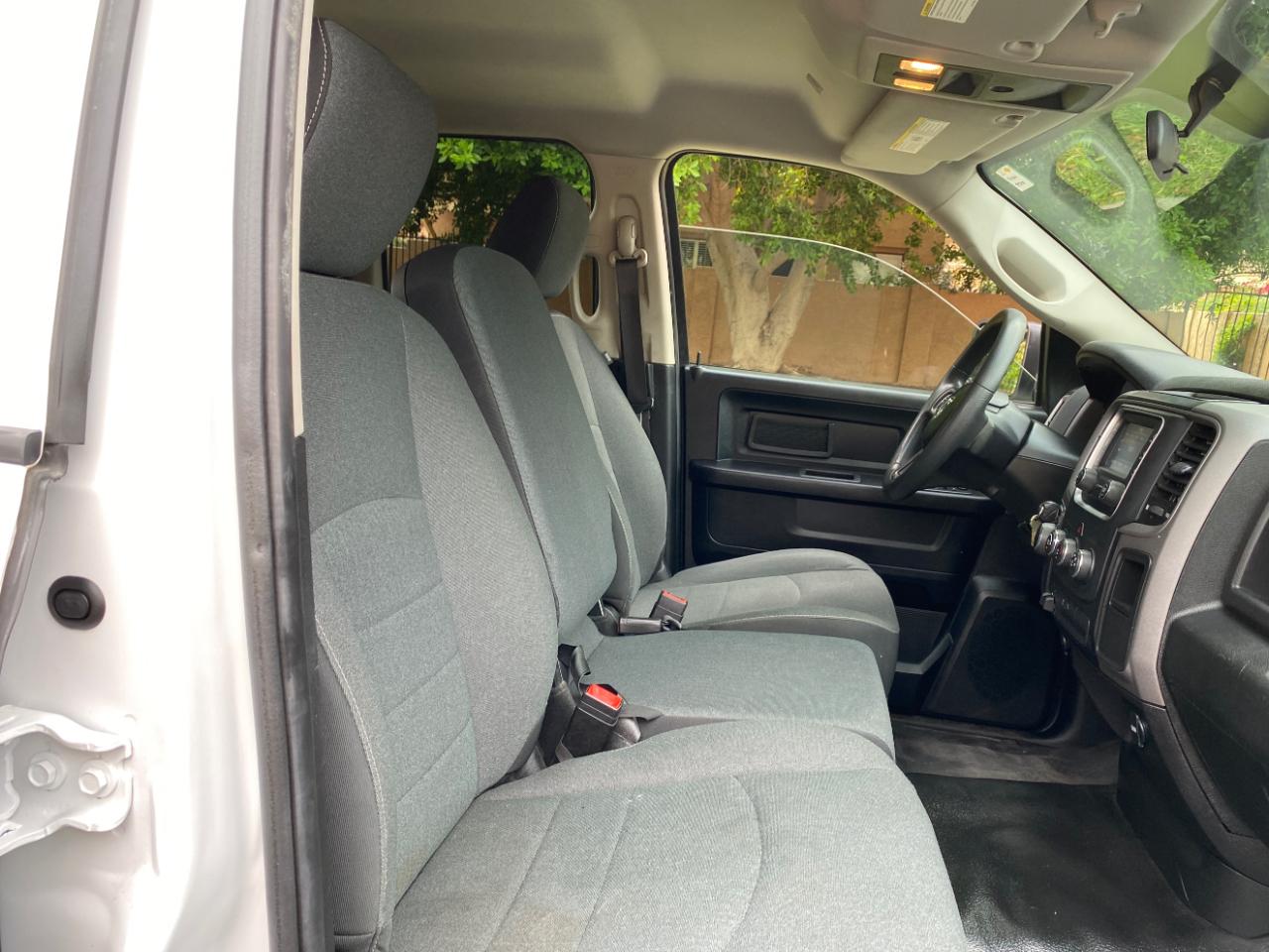 RAM 1500 Classic Tradesman 4x2 Quad Cab 6'4" Box 2021