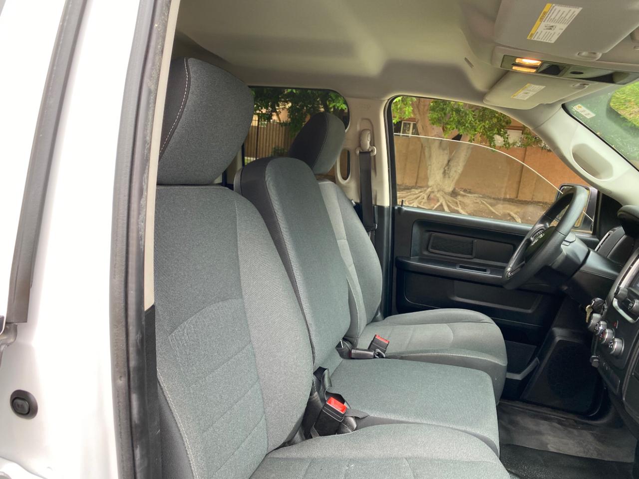 RAM 1500 Classic Tradesman 4x2 Quad Cab 6'4" Box 2021