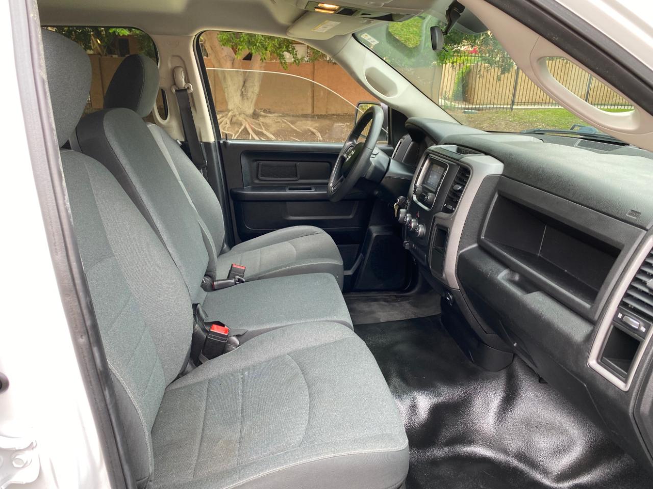 RAM 1500 Classic Tradesman 4x2 Quad Cab 6'4" Box 2021